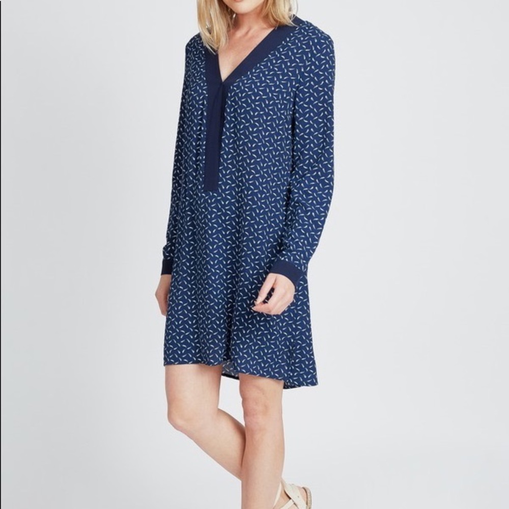 ⭐️lightweight dress with feather pattern⭐️